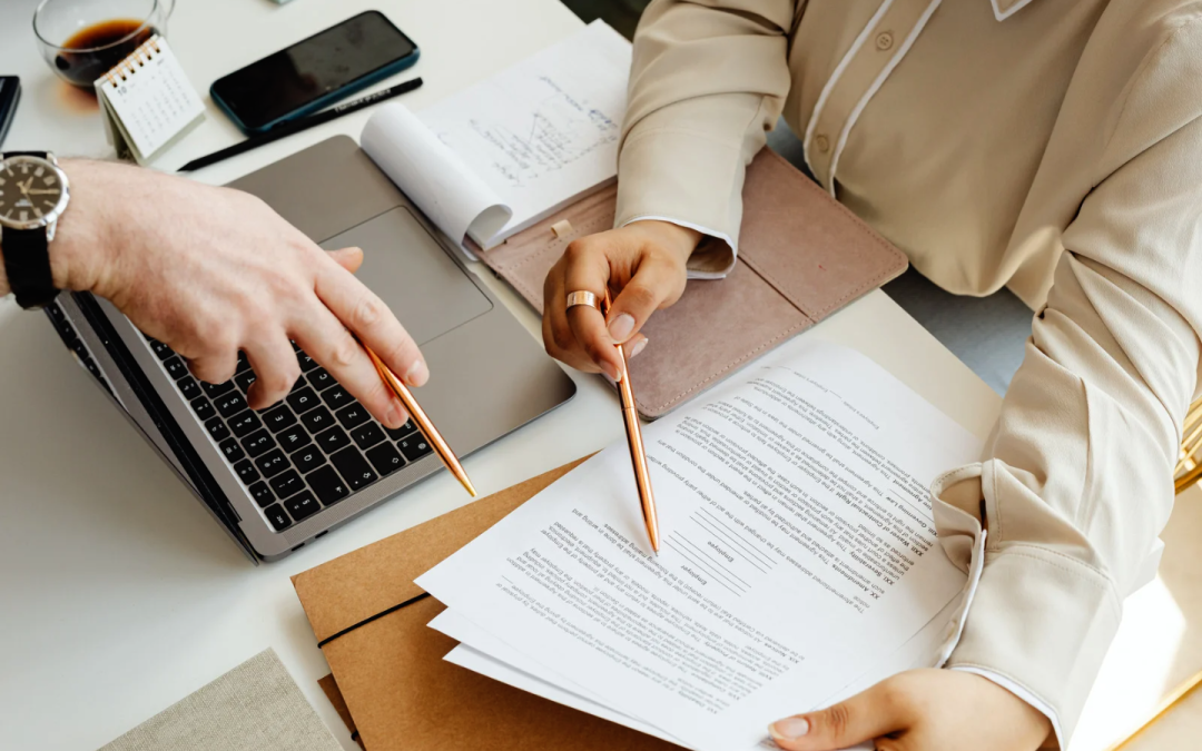 SE BUSCA ADMINISTRATIVO/A