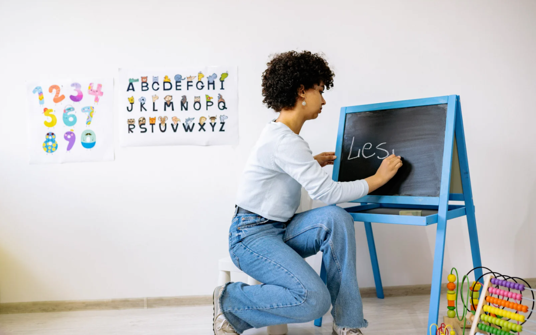 SE BUSCA PROFESOR/A APOYO SOCIOEDUCATIVO